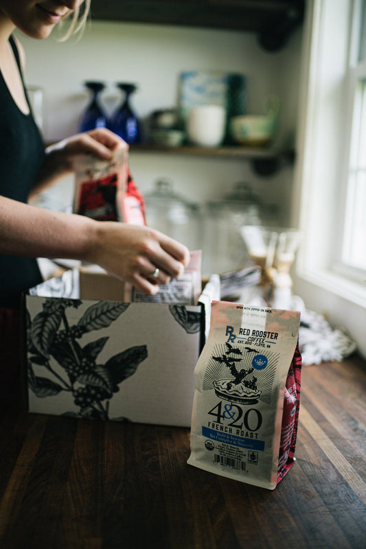 Organic 4 and 20 French Roast - Coffee Selection for Fresh Daily Preparation